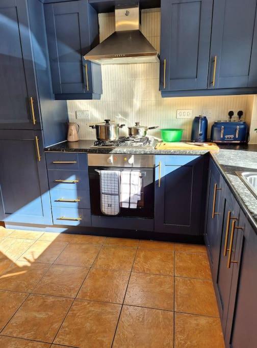 Home From Home 3 Bed,2 Bath House With Garden&Parking Near Centre&Tram Stop Sheffield Ngoại thất bức ảnh